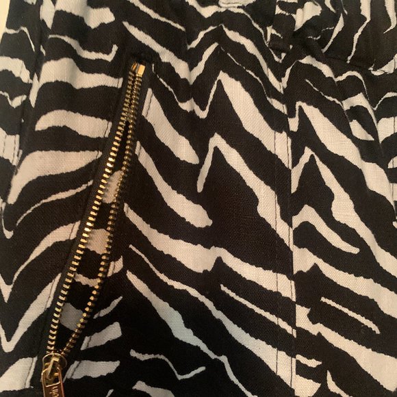 Calvin Klein NWT zebra print capri pants Sz M - Picture 3 of 4